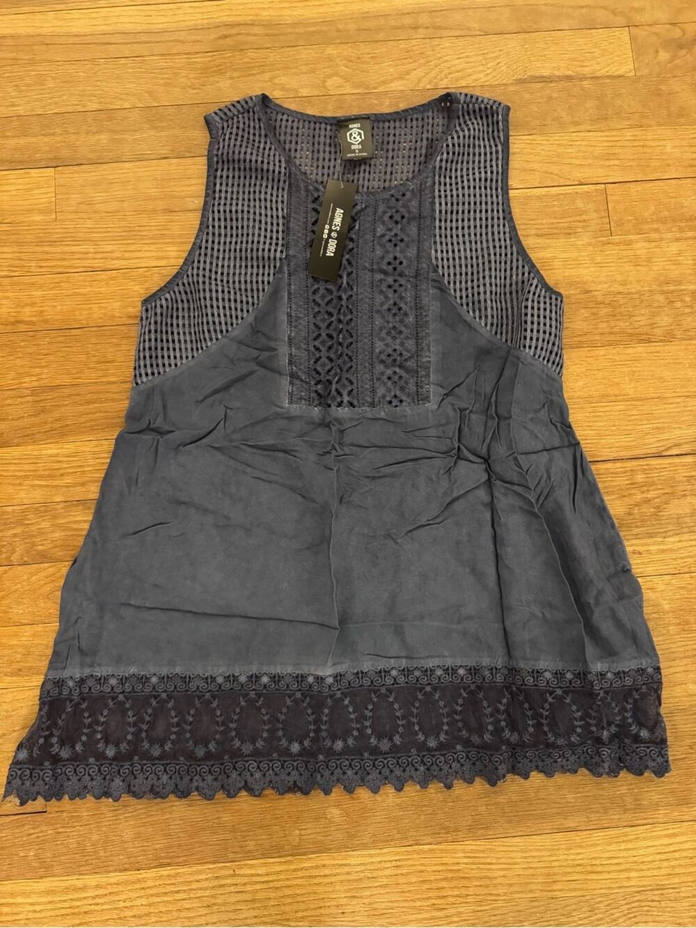 NWT Agnes & Dora Women's Blue Mixed Media Crochet Lace Tank Top - Size S
 b26